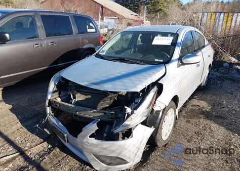 2015 Nissan Versa 1.6 Sv z USA, uszkodzony, nr VIN 3N1CN7AP2FL829010